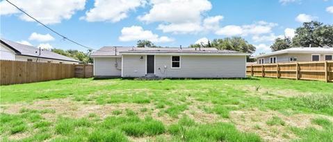 Building Photo - 722 Mary Lake Dr