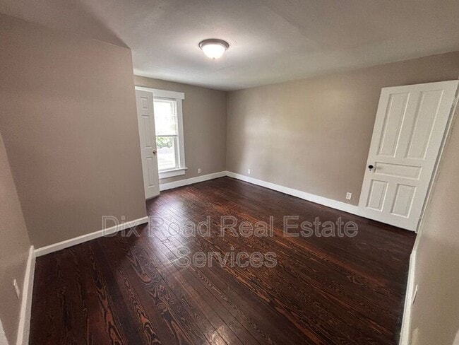 Building Photo - 67 S McGee St