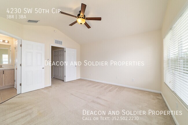 Building Photo - 4230 SW 50th Cir