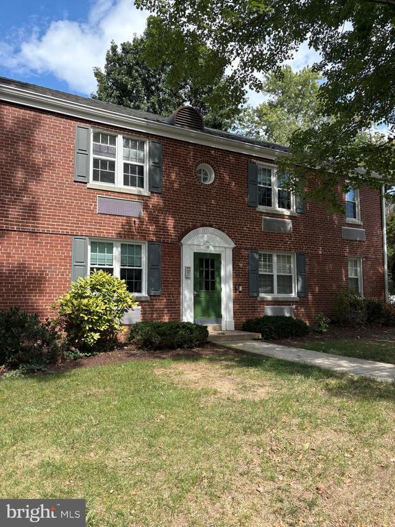 Primary Photo - 16 Ashby St