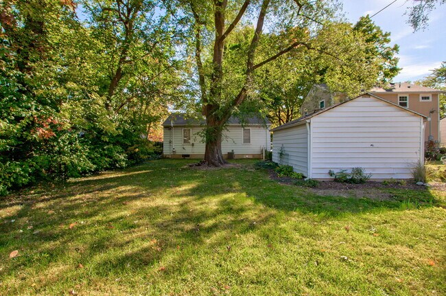 Building Photo - 5628 Norwaldo Ave