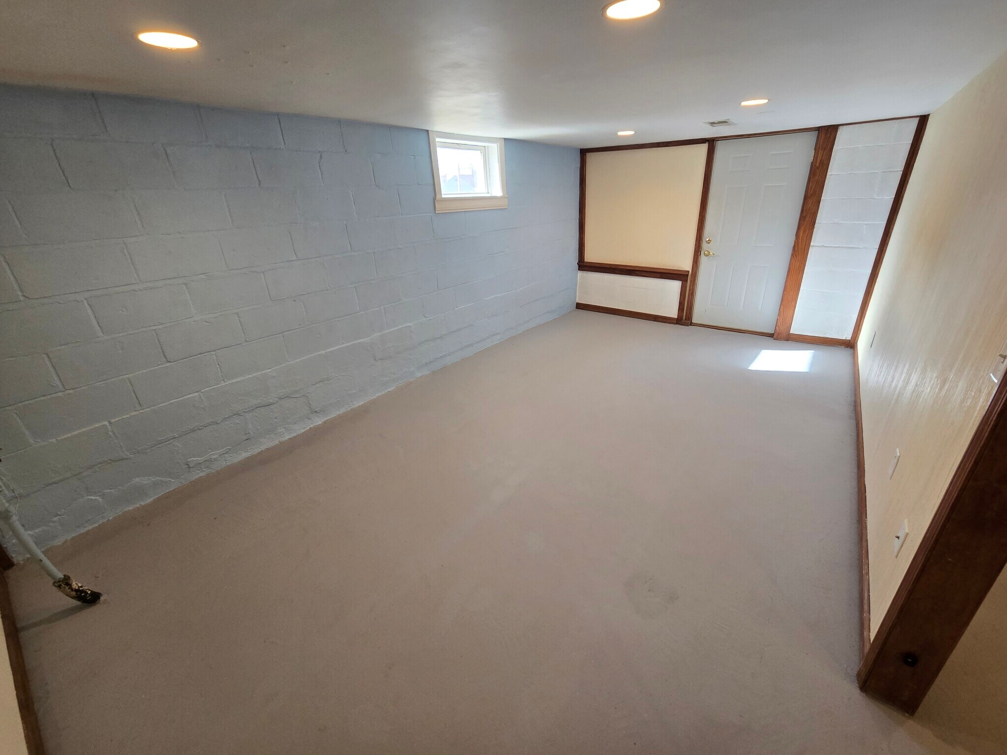 Building Photo - 1215 Fairway St