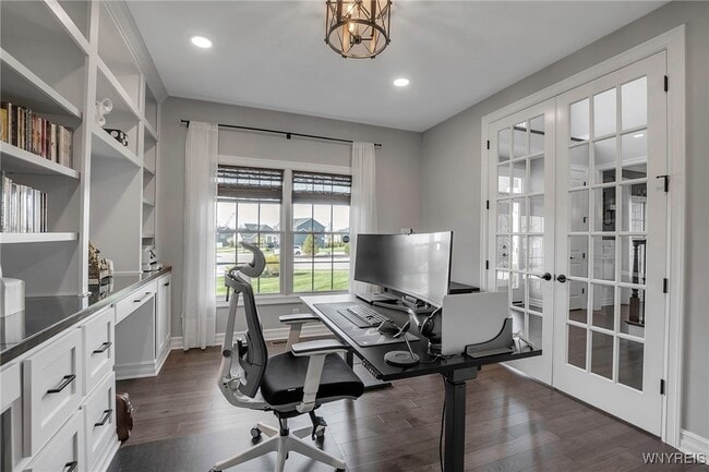 Building Photo - 5330 Holly Glen Ct