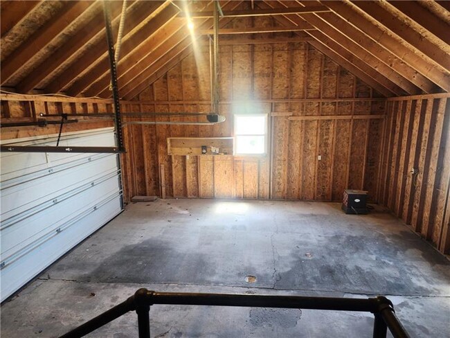 Building Photo - 43 N Watson Ave