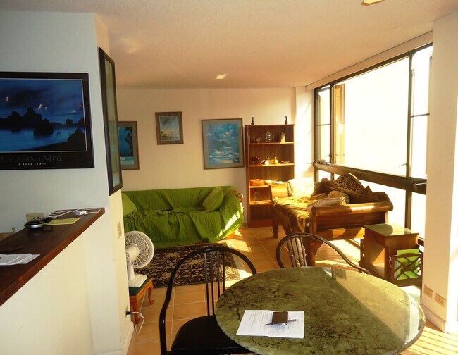 Building Photo - Resort Style Living in Kailua 1BR/1BA/1PKG Windward Passage