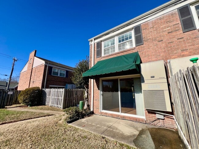 Building Photo - ***Waterfront Condo W/S/T INCLUDED!