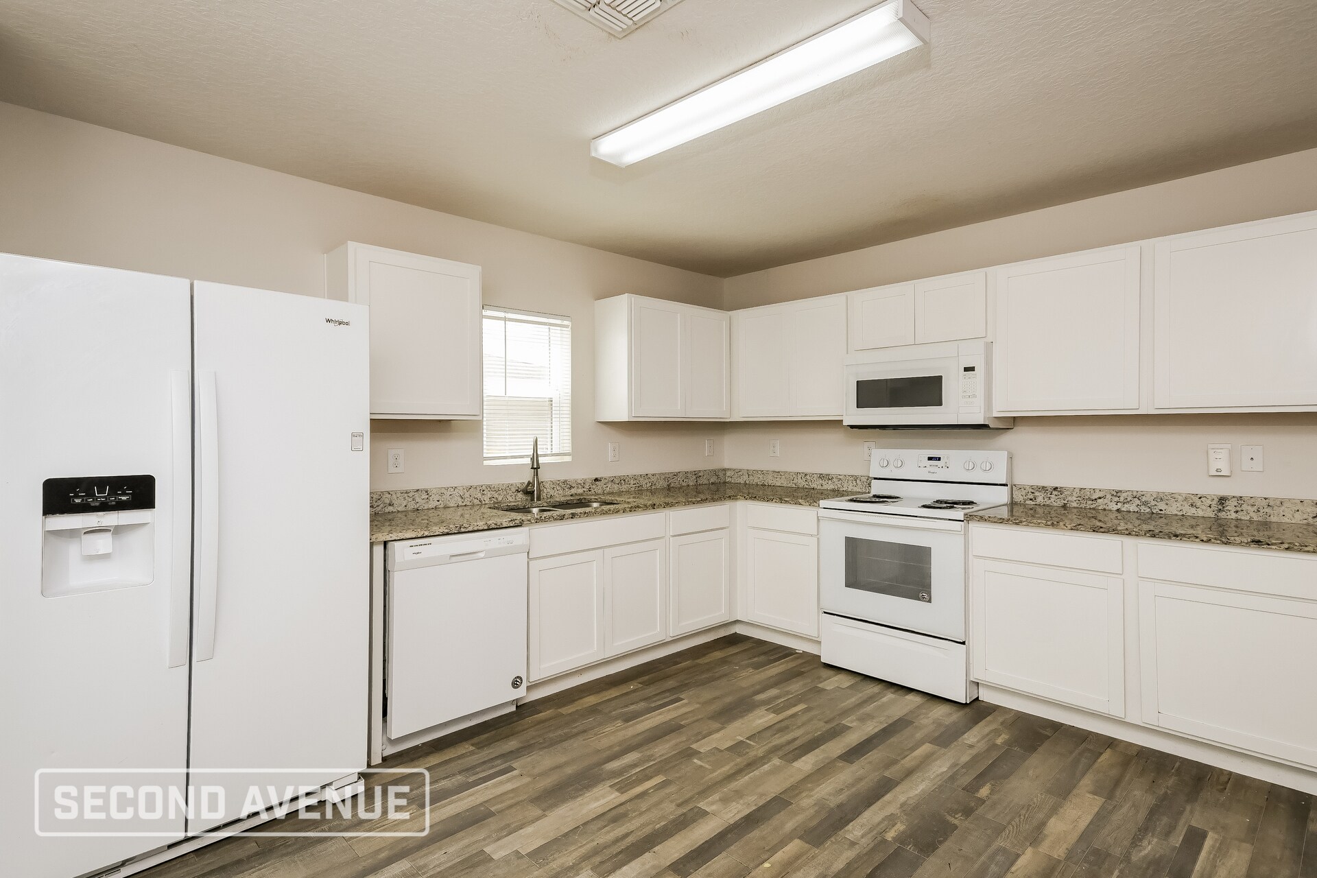 Building Photo - 106 Tulip Ln