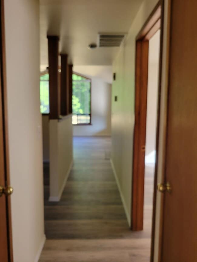 Building Photo - Cozy 2 bedroom Cottage on Acreage in Port ...