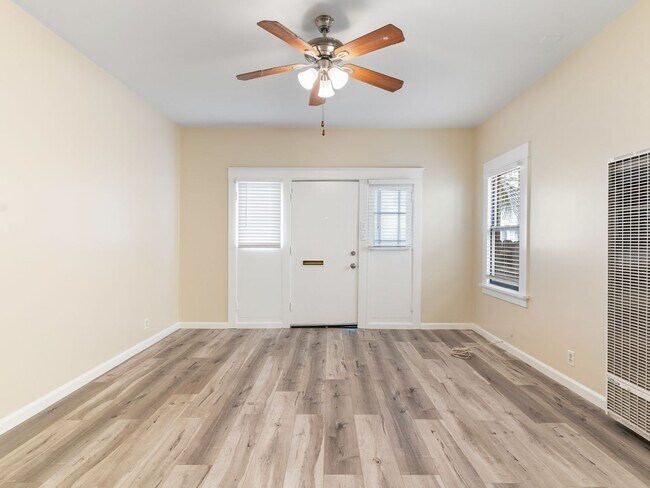 Interior Photo - 119 Orange Ave