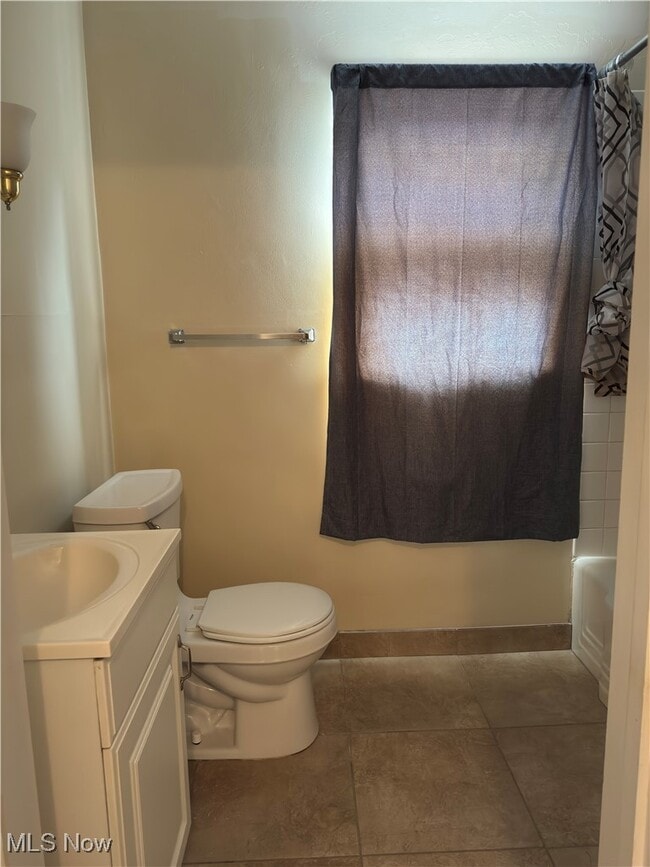 Building Photo - 52 Willow Dr