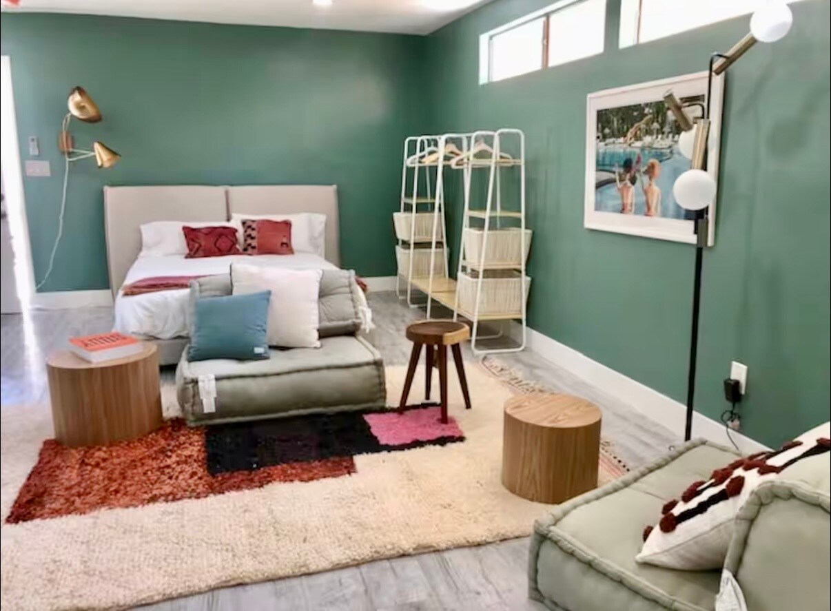 Building Photo - 11516 La Maida St