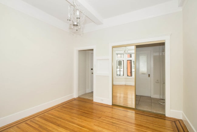 Building Photo - 124 Mason