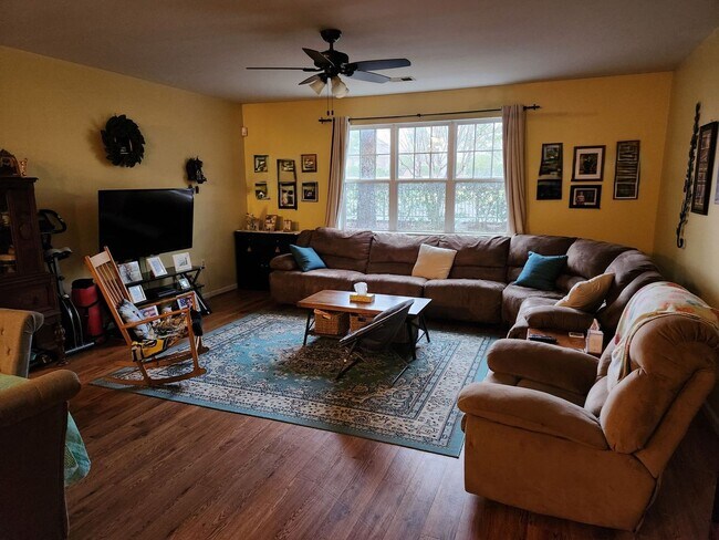 Building Photo - 5212 Nuthall Dr