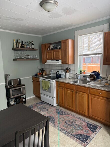 Building Photo - 6 Berry St