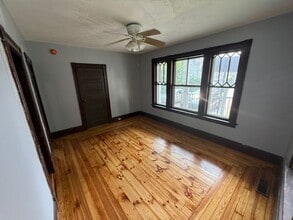 Building Photo - 65 A St