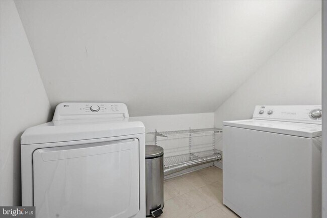 Building Photo - 304 King of Prussia Rd