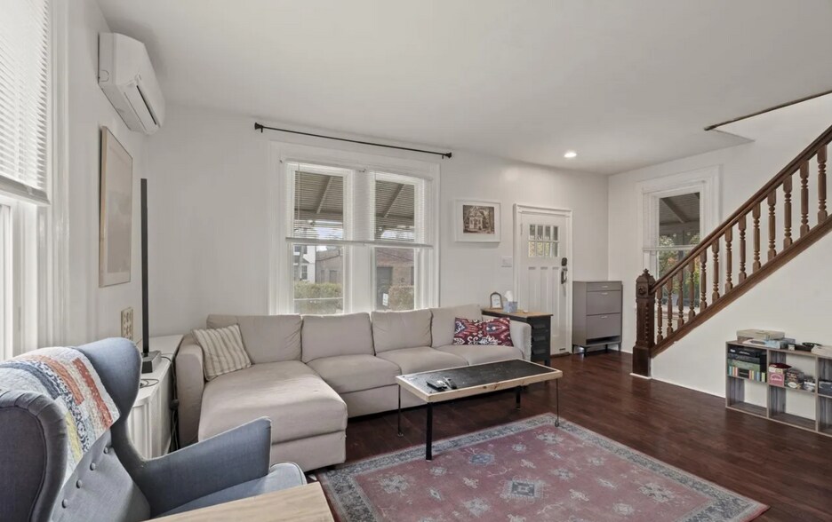 Building Photo - 114 Cadwalader Ave