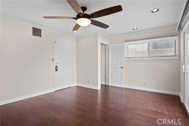 Building Photo - 648 Loma Dr