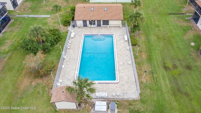 Building Photo - 1515 Huntington Ln