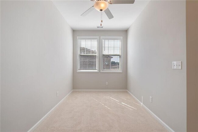 Building Photo - 531 Headwind Wy