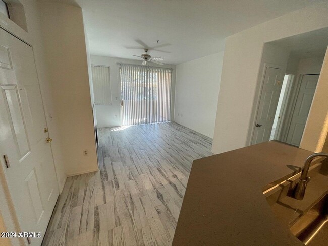 Building Photo - 11375 E Sahuaro Dr