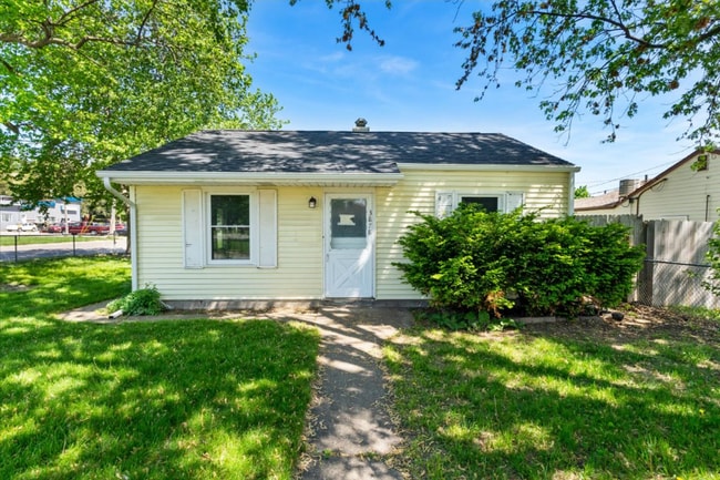 Primary Photo - 3878 Johnson Ave