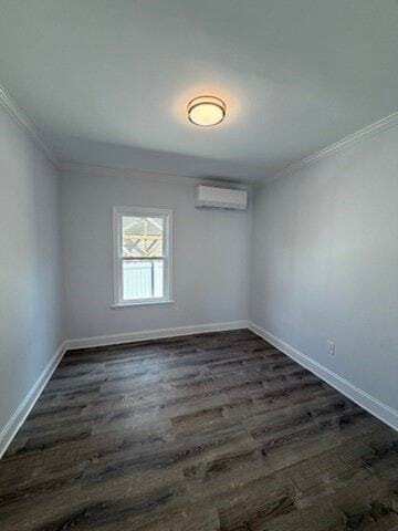 Building Photo - 220 5th St