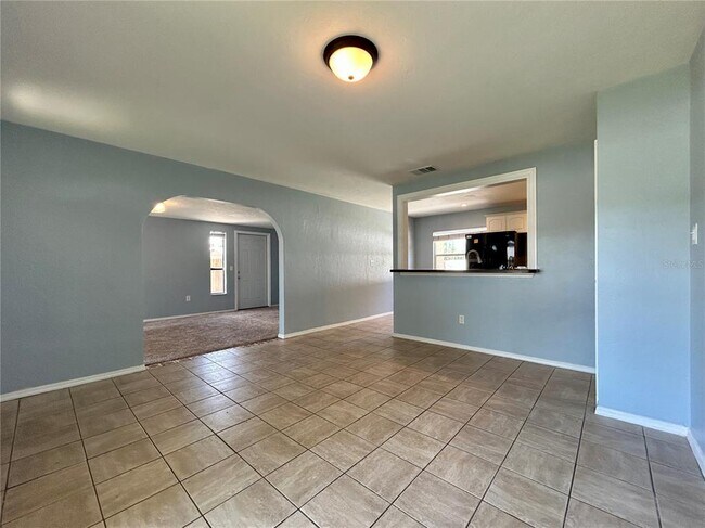 Building Photo - 6821 Onyx Dr N