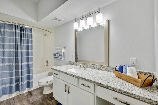 Building Photo - Start Your Lease with One Month On Us!