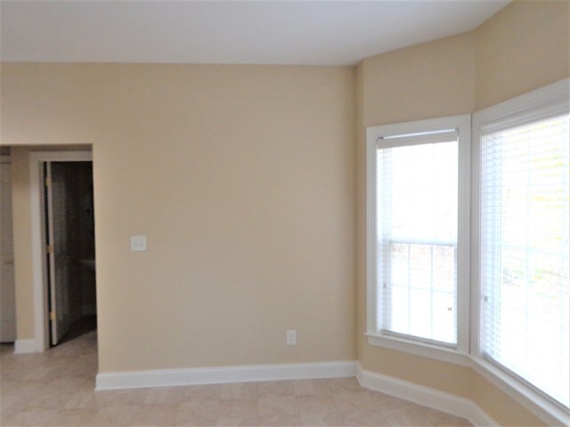 Building Photo - 634 Rosecrea Court