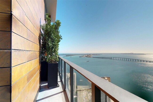 Building Photo - 1451 Brickell Ave