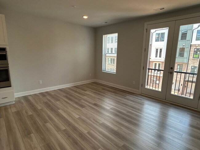 Building Photo - 1235 Shaw View Aly