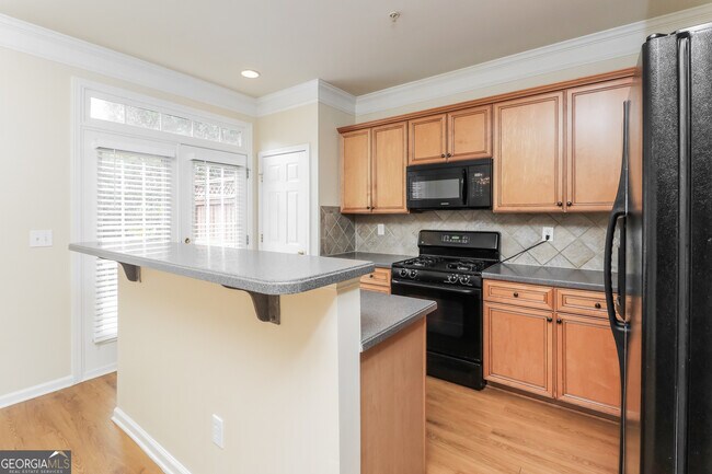Building Photo - 1711 Highlands View Dr
