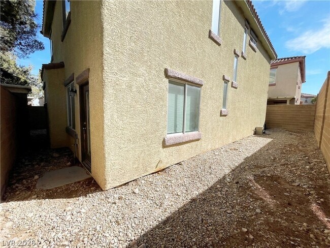 Building Photo - 10519 Allegrini Dr