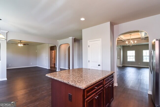 Building Photo - 304 Brittney Cove