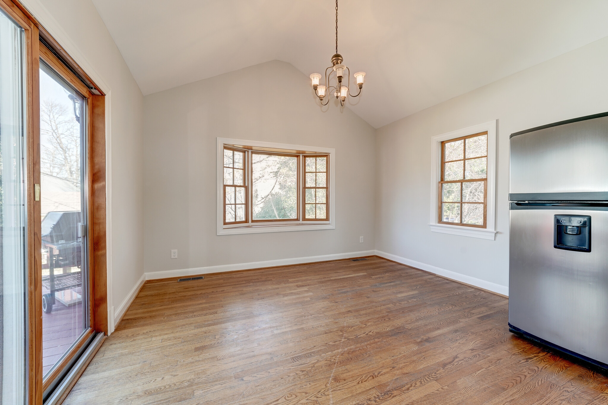 Dining&Family Room off Kitchen! - 4607 N Carlin Springs Rd