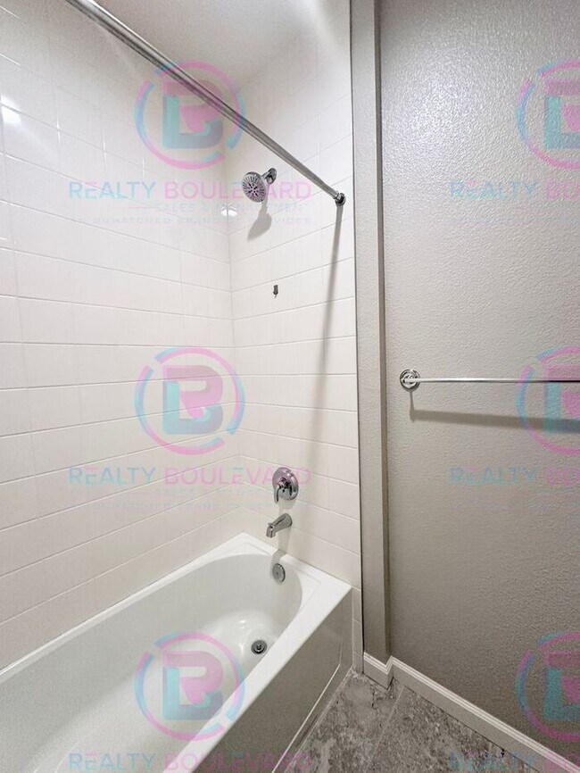 Building Photo - 5 Bedroom 3 Car Garage Home with Spa-Like Primary Suite & Resort-Style Backyard with Office, Loft...