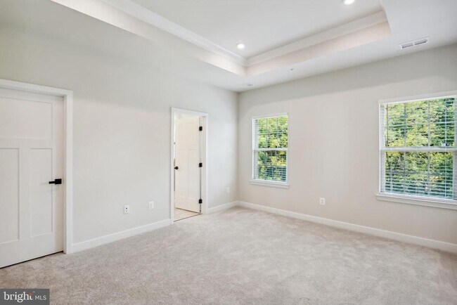 Building Photo - 19753 Grn Vlg Dr