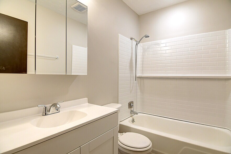 Building Photo - 403 Coventry Pl