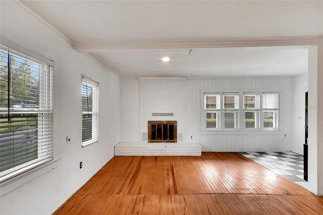 Building Photo - 11718 N Ola Ave