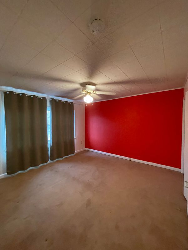 Building Photo - 435 Sycamore Rd