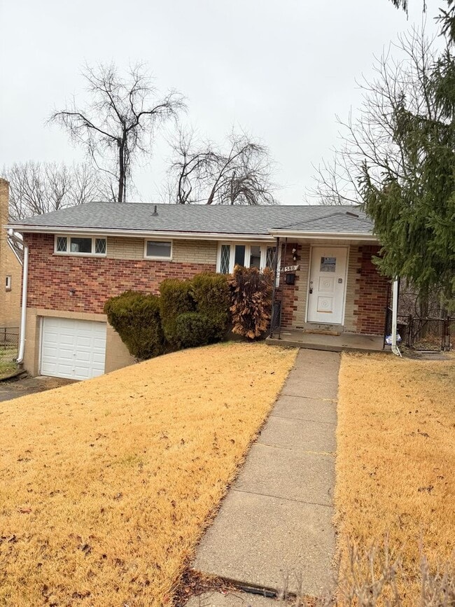 Building Photo - Beautiful Newly Renovated 3bd 1 bath Home in Penn Hills