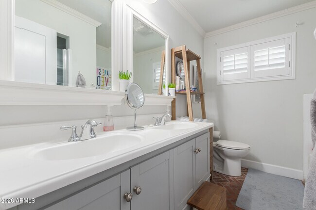 Building Photo - 6311 E Monterosa St