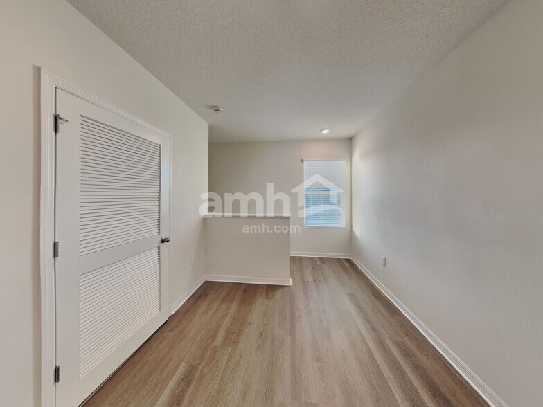 Building Photo - 10927 Carlton Fields Dr