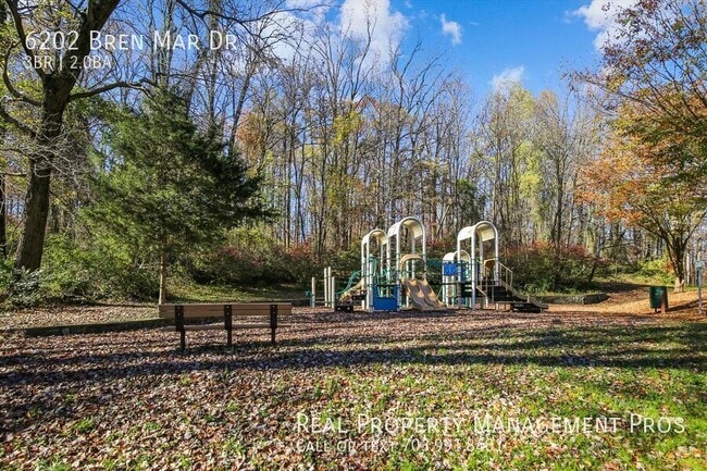 Building Photo - 6202 Bren Mar Dr