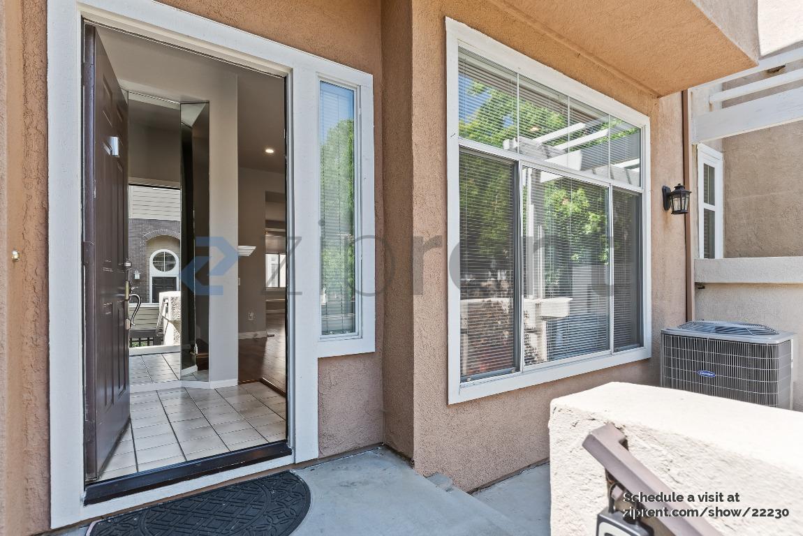 Building Photo - 437 Camille Cir