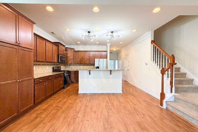 Building Photo - 2135 Junewood Ln