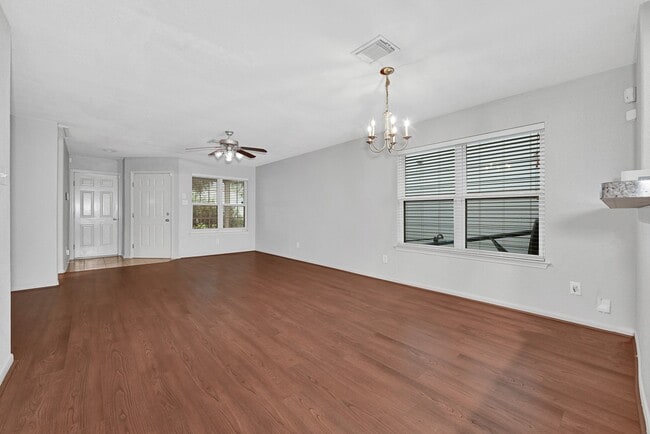 Building Photo - 702 Heatherton Hill Ln