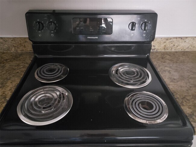 Building Photo - 2277 S Kirkwood Rd