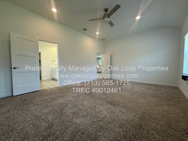 Building Photo - 1524 Sunrise Gables Dr